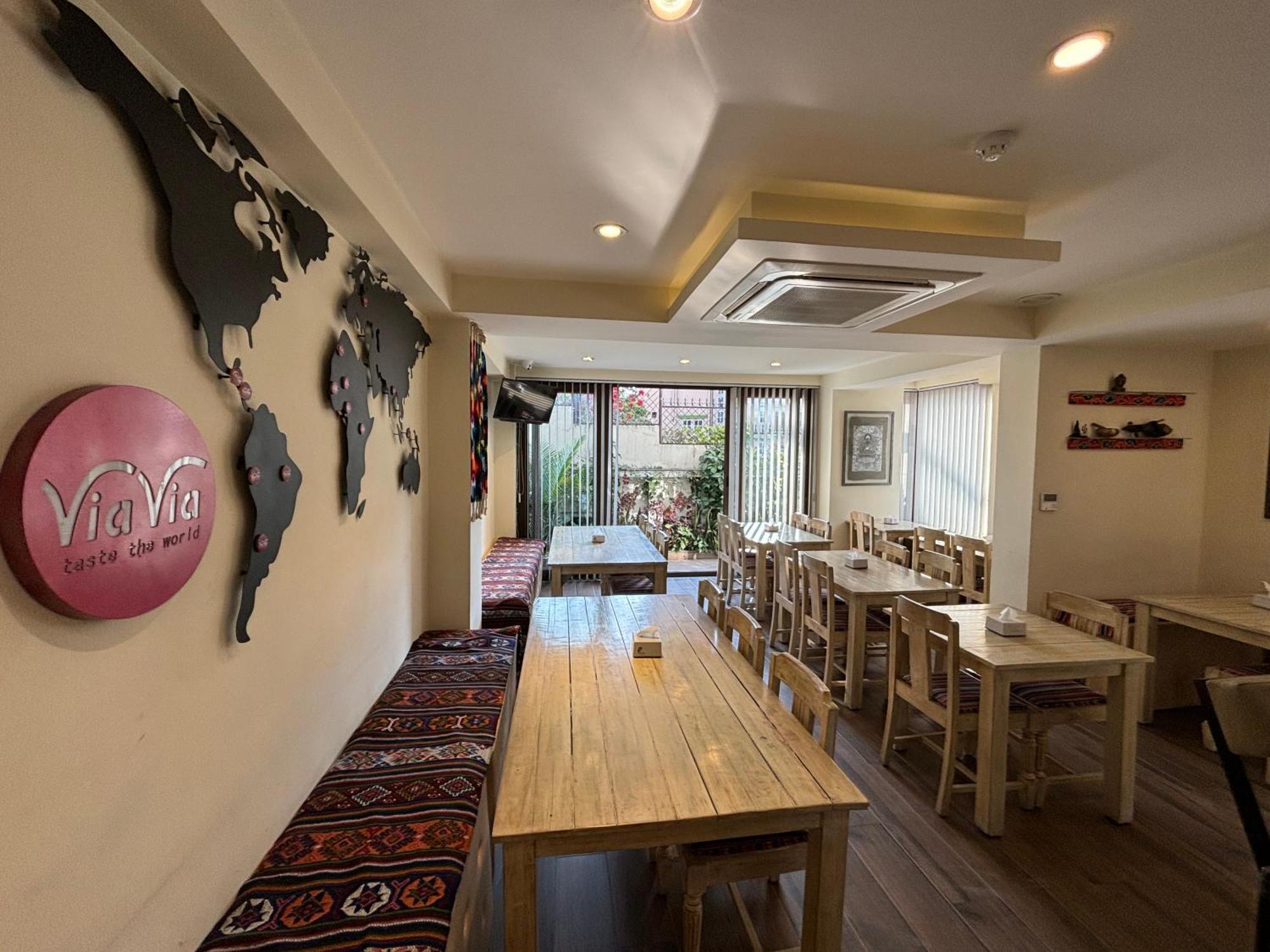 Viavia Boutique Hotel - Катманду Экстерьер фото