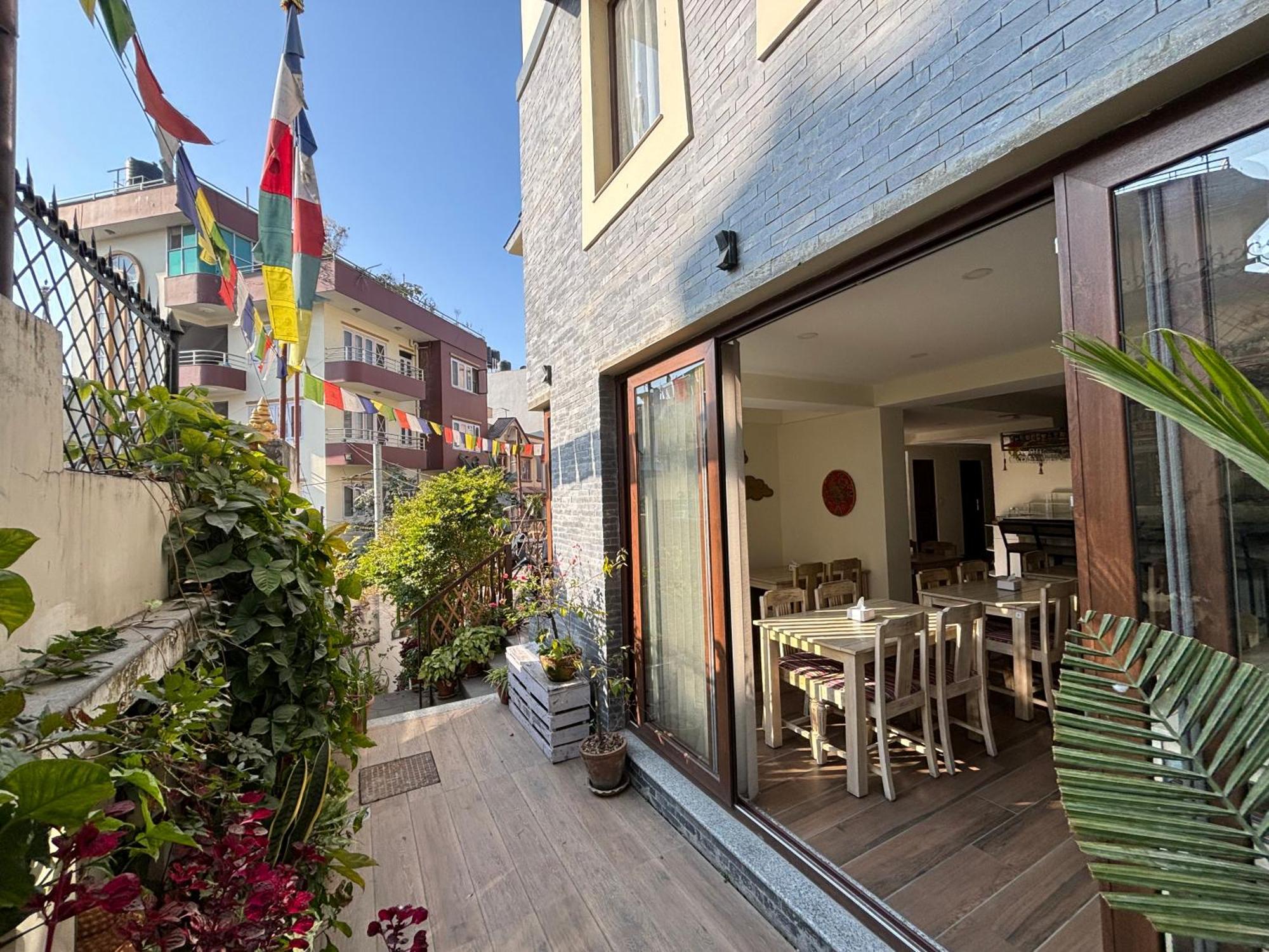 Viavia Boutique Hotel - Катманду Экстерьер фото